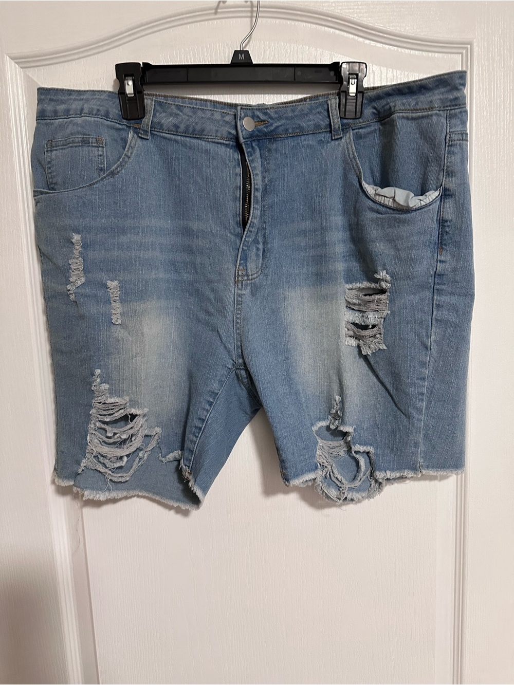 SHEIN Curve 4XL Distressed Denim Shorts Light Wash Stretch Plus Size